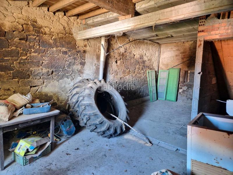 Foto 511e884d-efcf-4523-baee-4900c101b15e. Casa amb aparcament a Brión