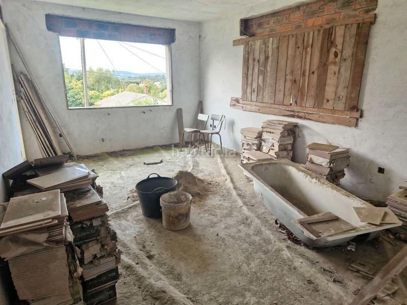 Foto e4ca6390-9952-4648-9542-813e811aaf70. Maison avec parking dans Teo