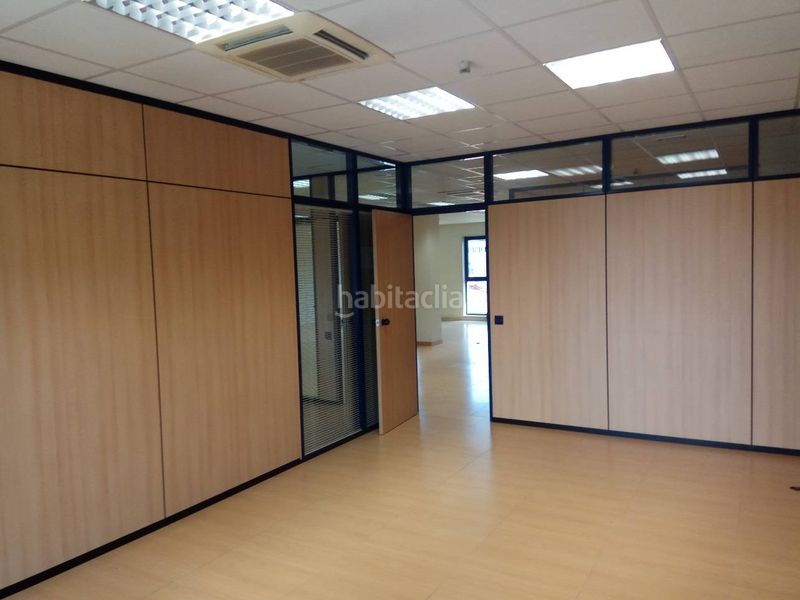 Foto 4110393c-c52f-4b9e-9364-3e3635d35f4e. Office space in Ensanche - Sar Santiago de Compostela