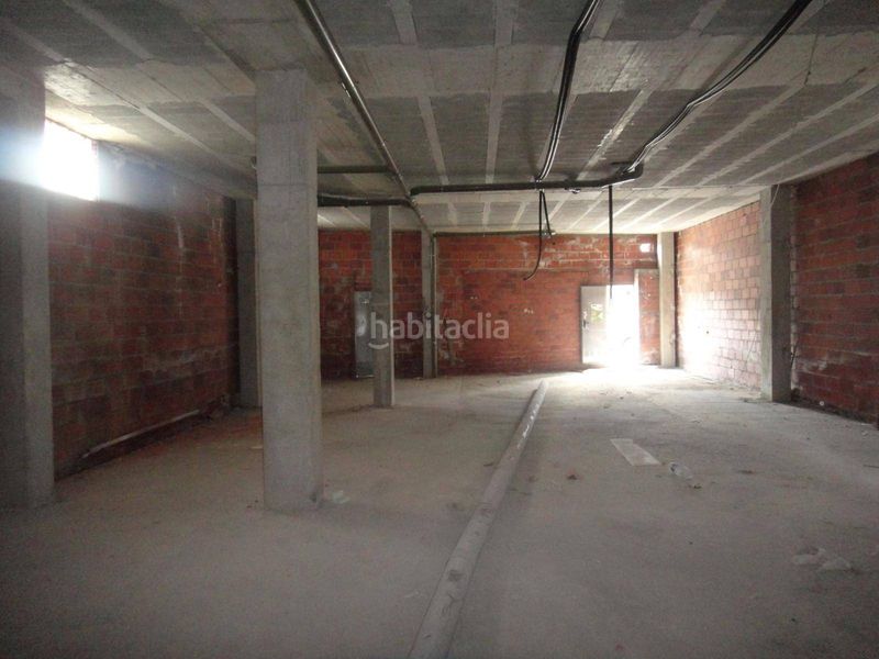 Foto ac00b7b2-d065-419f-9fcb-2c4655bc7727. Lloguer local comercial a Bertamirans Ames