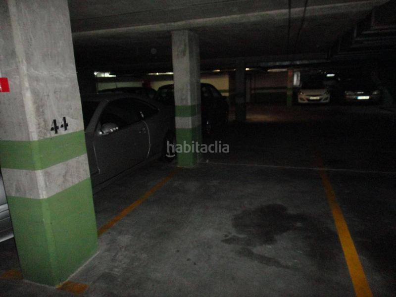 Foto febcd6a5-f4fc-471f-a77a-121792dca5ec. Posto auto in Castiñeiriño - Cruceiro de Sar Santiago de Compostela