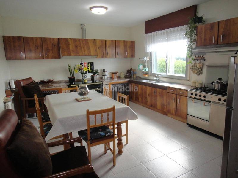 Foto 96904533-5088-40a3-a8b2-ae567bb2dd4f. Casa amb aparcament a Ordes