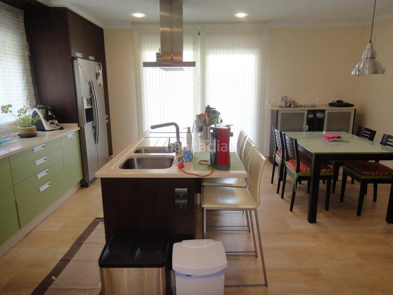 Foto 2b30a7f5-3f46-4a64-a2ea-20b0c92cc957. Casa en Bertamirans Ames