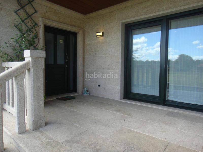 Foto 9084ef53-3076-4dec-b658-974bc42699cb. House with heating parking in Bertamirans Ames