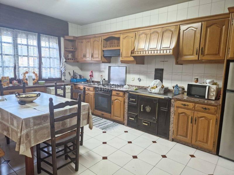 Foto bfe08860-a000-47f5-806d-ad7dc4d7c167. Casa con riscaldamento in Brión