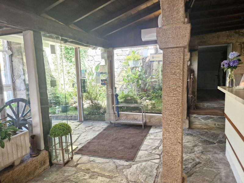 Foto 0a858dd9-707b-4561-8520-ce5b94435ce6. Edificio en Brión