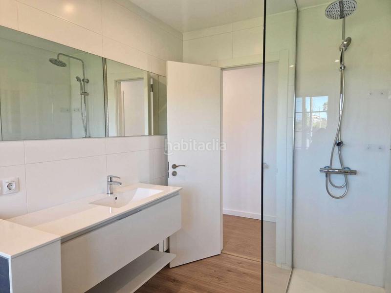 Foto 258a4bf6-a44c-41ec-9f9b-dd321554858f. House with heating parking in Teo