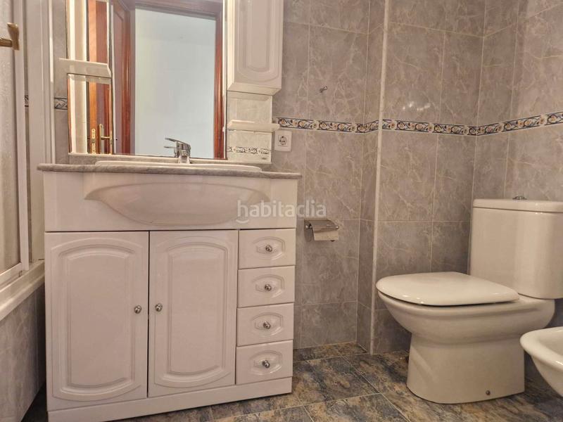 Foto ca9e28ee-8895-4124-92ff-30b651f732e5. Pis amb calefacció aparcament a Rois