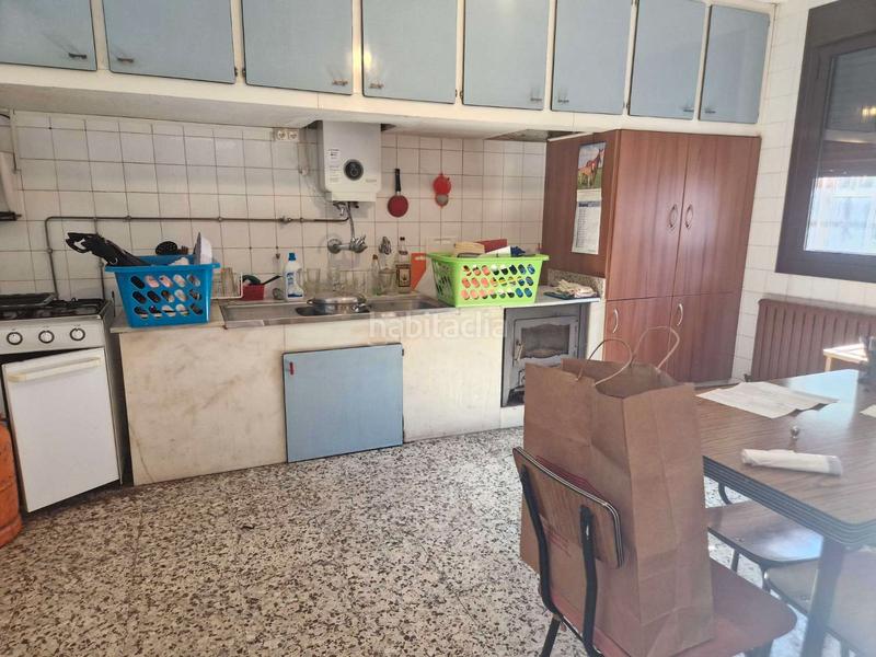 Foto 2a53189c-fe29-4da9-a1e1-cb051b326b7f. Haus mit heizung parking in Teo