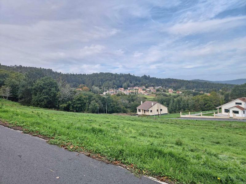 Foto 402fc99d-94f9-4652-8062-f6d1d416e83e. Terreno residencial en Brión