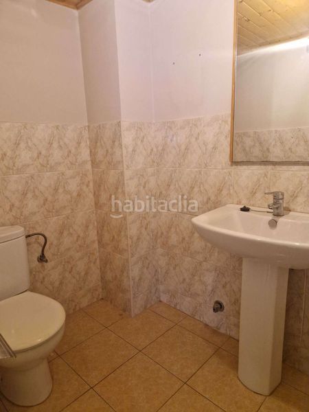 Foto 25fee93d-bbcb-4668-9ff0-1c396b827ddf. Alquiler local comercial en Bertamirans Ames