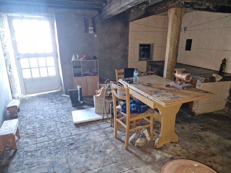Foto c76c32f3-53a8-478c-97b3-840212712152. Casa amb aparcament a Baña (A)