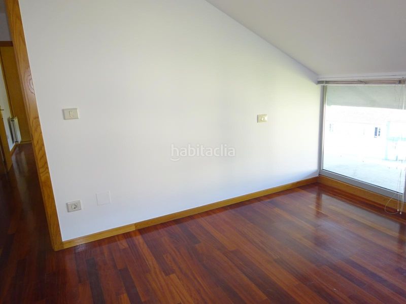 Foto a147075e-23dc-406e-92d4-62bdf67c705b. Pis amb calefacció aparcament piscina a Brión