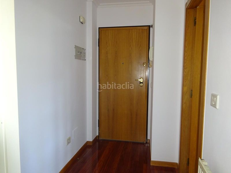 Foto f093efc7-e6aa-4e57-83d9-9df964369e1b. Pis amb calefacció aparcament piscina a Brión