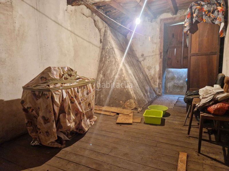Foto 4d60ddad-c1de-4e77-aa9d-be7cda1ed72b. Casa adossada amb aparcament a Teo