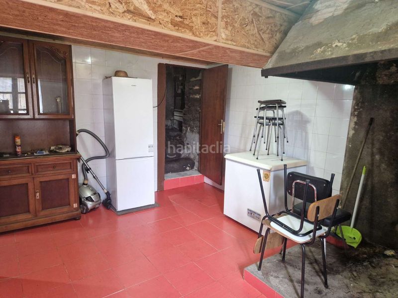 Foto 923874f3-72ea-4e8c-b092-aea19dfc4998. Casa adossada amb aparcament a Teo