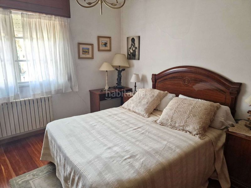 Foto b6581d11-7599-4eb8-8e86-18a263649965. Casa amb calefacció aparcament piscina a Brión