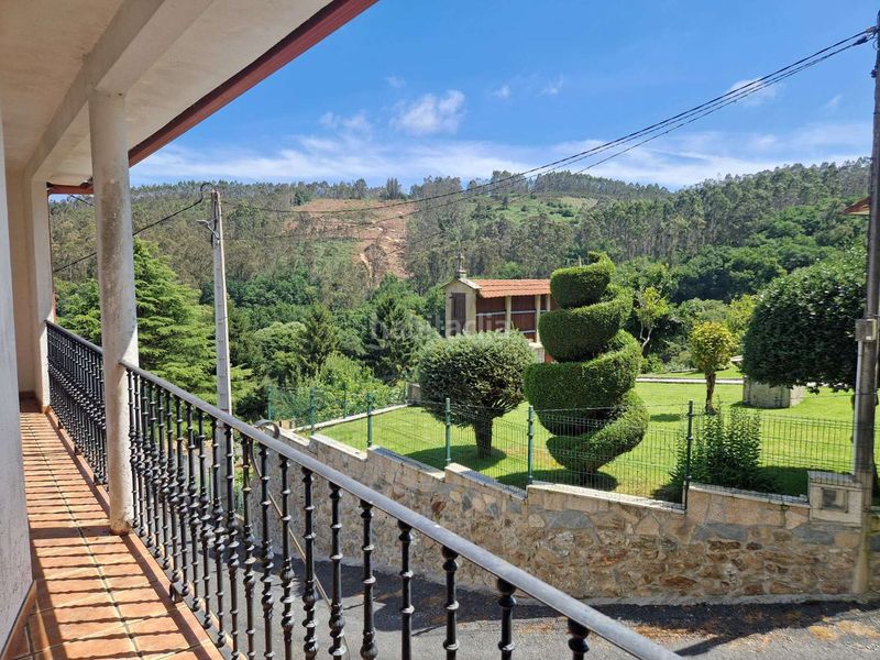Foto db2585ab-003f-42c6-a391-df90c14b9492. Casa amb calefacció aparcament piscina a Brión