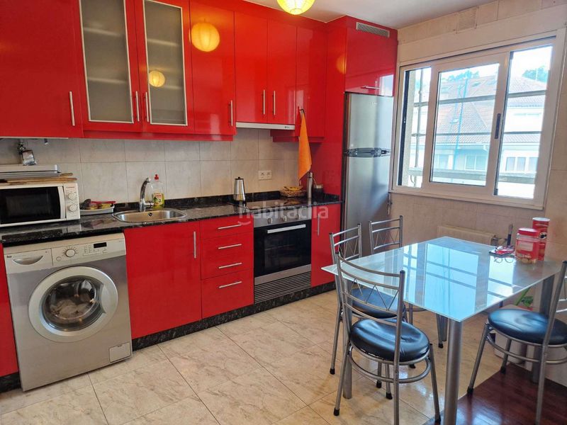 Foto 9b8c2452-19a0-46ec-a932-99561be2f685. Piso en O Milladoiro Ames