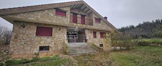 Chalet  Pino de tormes. Florida de libanachalet