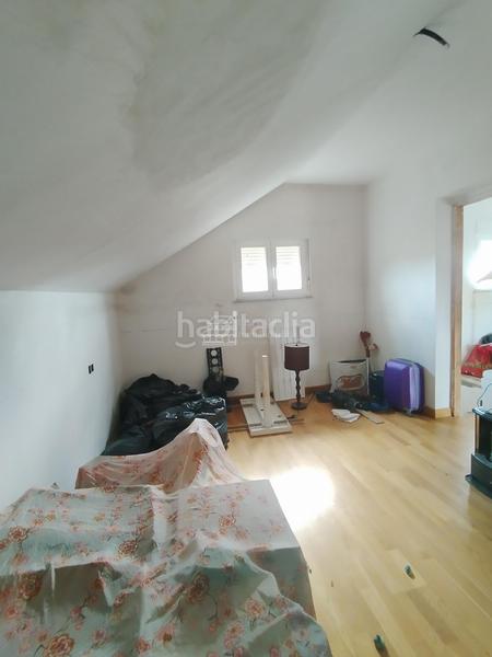 Foto ab0cf945-bc46-41c0-9cf7-0fa0e71d869e. Bauernhof mit heizung parking in Calvarrasa de Arriba