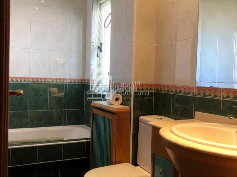 Foto eff8ad56-1c7e-44a9-b163-50f724f4a6ea. Flat with heating in Garrido Sur Salamanca