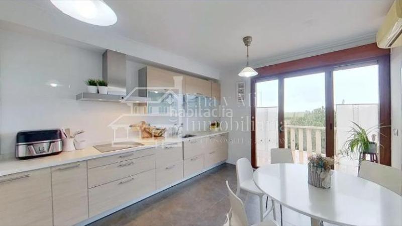 Foto 0334e367-0c75-4b6c-8475-ab740bc47e47. Chalet con riscaldamento parcheggio piscina in Villamayor