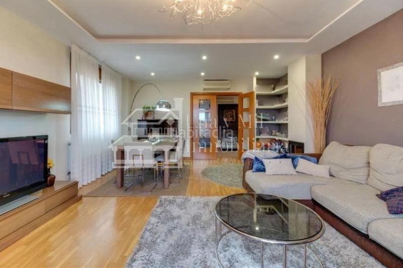 Foto 76d5dc07-5abf-4b81-80ca-a6f130344d4f. Chalet con riscaldamento parcheggio piscina in Villamayor