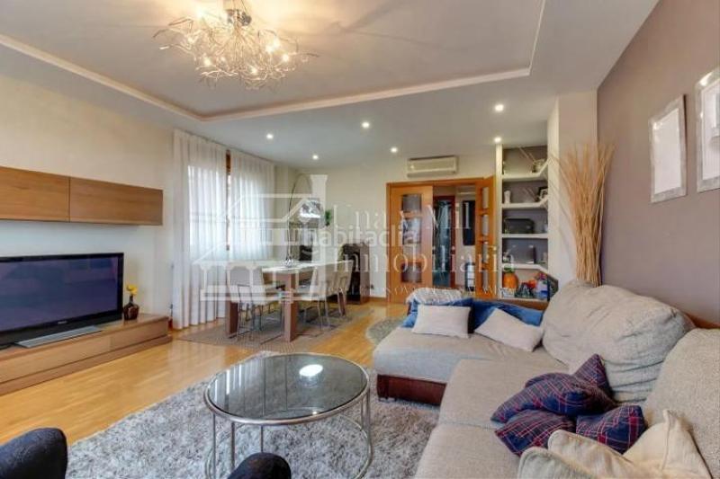 Foto b716605d-eb12-4831-9430-27848e4436f2. Chalet con riscaldamento parcheggio piscina in Villamayor