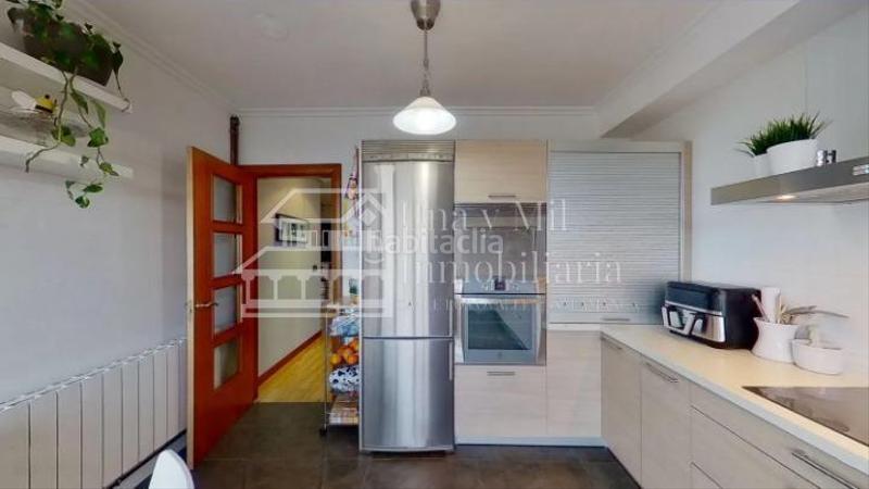 Foto bddddcba-855e-427d-ac4e-e215c0e3a5a1. Chalet con riscaldamento parcheggio piscina in Villamayor