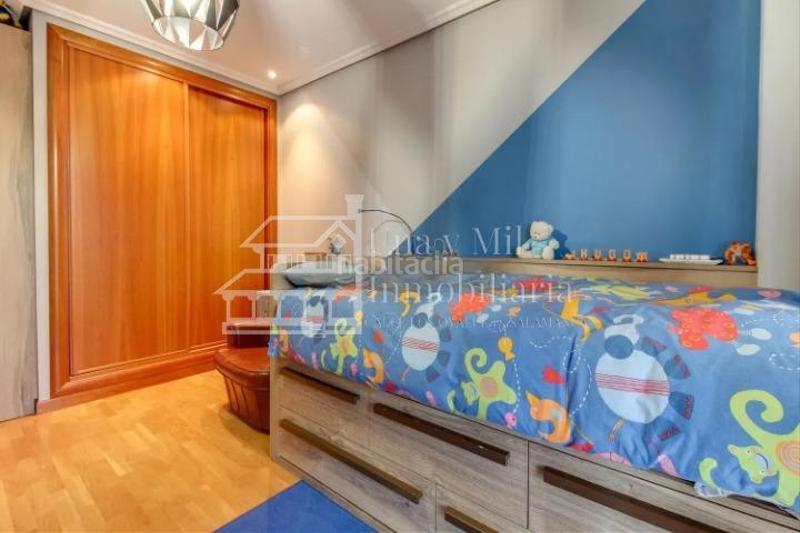 Foto ce76505c-3033-4ba7-87d3-7821c9630ac0. Chalet con riscaldamento parcheggio piscina in Villamayor