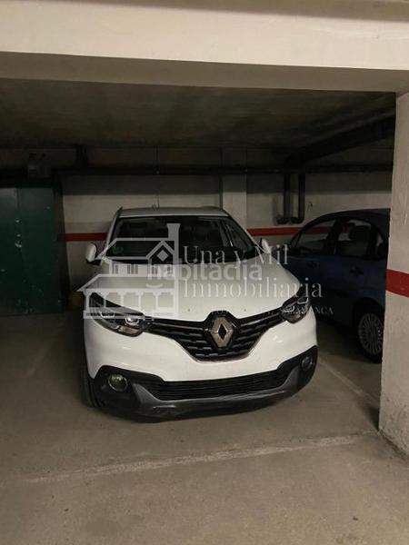 Foto a773dc82-e911-43e8-974d-4a36167a181d. Parking coche garaje en Guijuelo