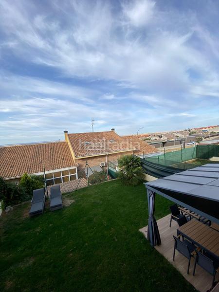 Foto c5dfc18f-161a-48c3-b84b-87f5965a7e5f. Chalet  en Carrascal de Barregas