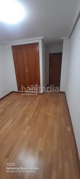 Foto e7981a9b-2330-49a6-be44-2b4a2a3077c2. Rent flat with heating parking in Rollo - Puente Ladrillo Salamanca