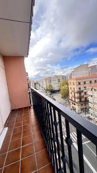 Foto f79ff9f1-c767-4a27-8e82-99b5a1bfd69c. Rent flat with heating in Estación Salamanca