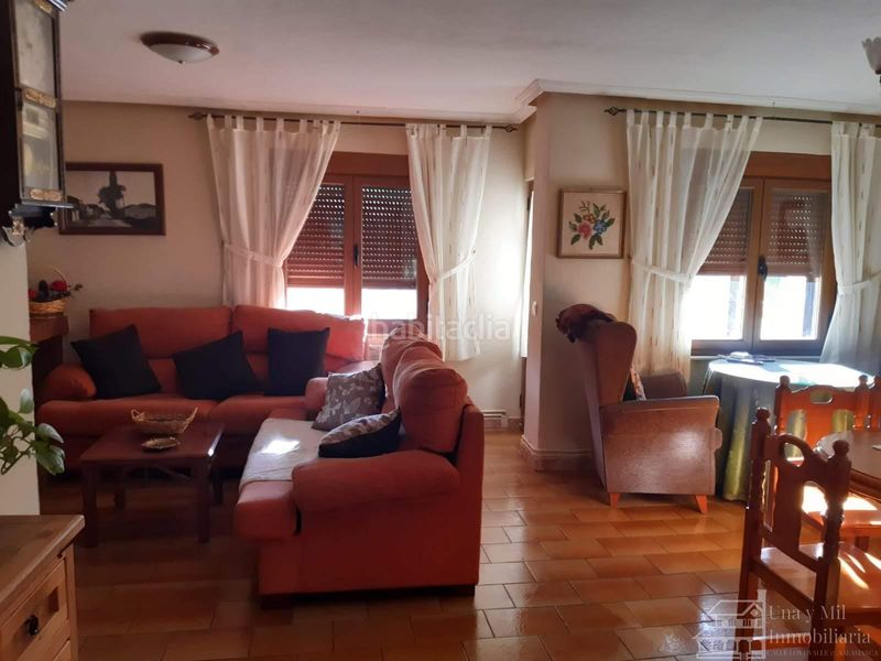 Foto 655ecd83-dd34-4559-90fc-529d6d5f2a27. Casa amb calefacció aparcament a Sequeros