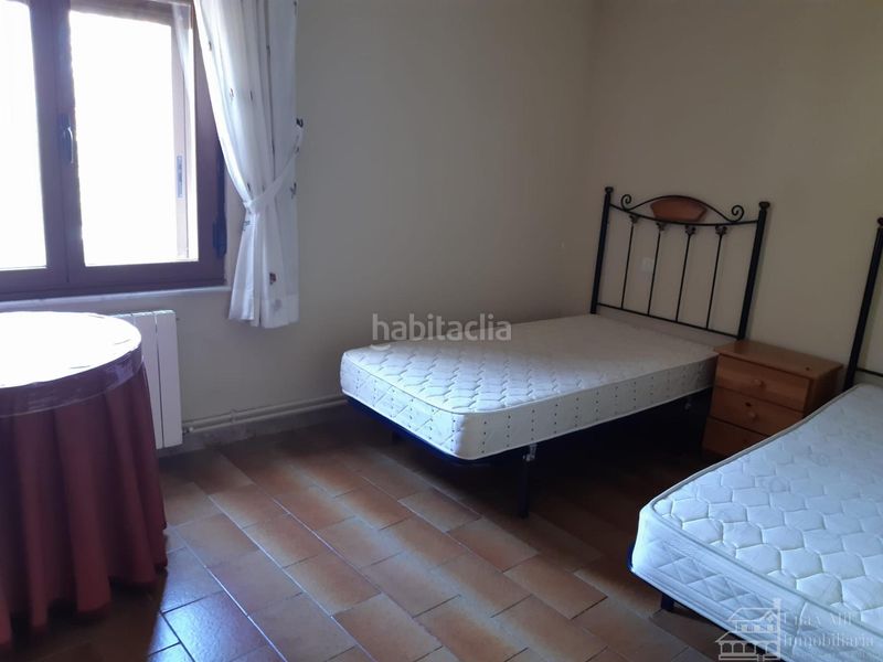 Foto d28742bc-6d1a-486d-a514-1d928c6cd5d5. Casa amb calefacció aparcament a Sequeros