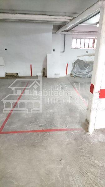 Foto d9082c95-4102-419b-978a-dfb05aaa75a7. Parking coche garaje en Rollo - Puente Ladrillo Salamanca