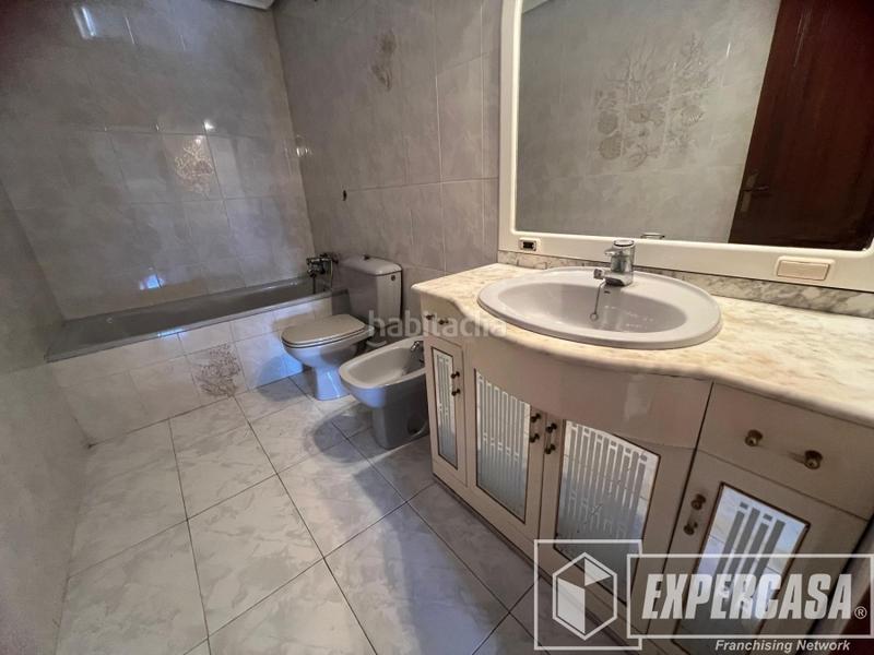 Foto 46cf7a37-9a54-4825-985e-1e2640ea7ae9. Casa adosada en Silla