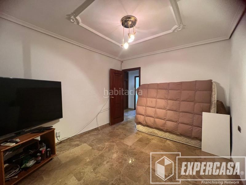 Foto accc9b02-dcd3-4a76-bf5b-05f5dbb7c1bb. Casa adosada en Silla