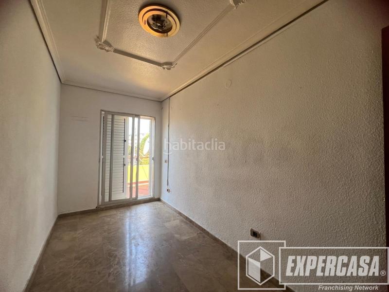 Foto bf4fa7db-0e53-436c-a6ff-d976dba23dfd. Casa adosada en Silla