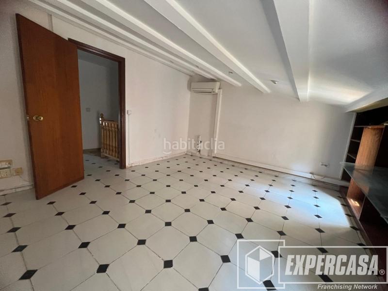 Foto d89c2484-4755-4b80-90d5-5a254a6f511c. Casa adosada en Silla