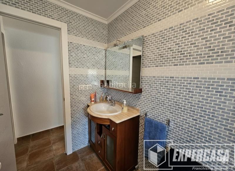 Foto ac1df293-4962-40e1-83be-4578709fcd4c. Chalet with parking in Sueca Sueca