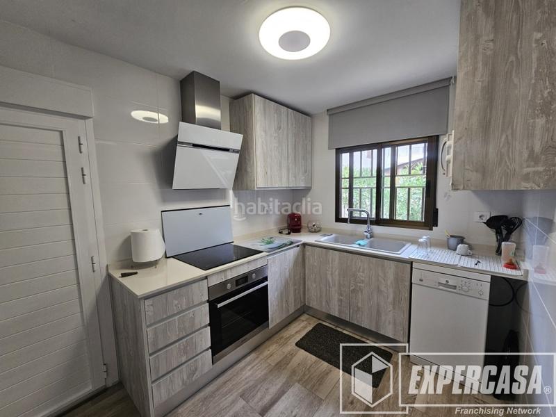 Foto a6231115-fd02-43e8-838b-18251a760bed. Chalet avec parking dans Sueca Sueca