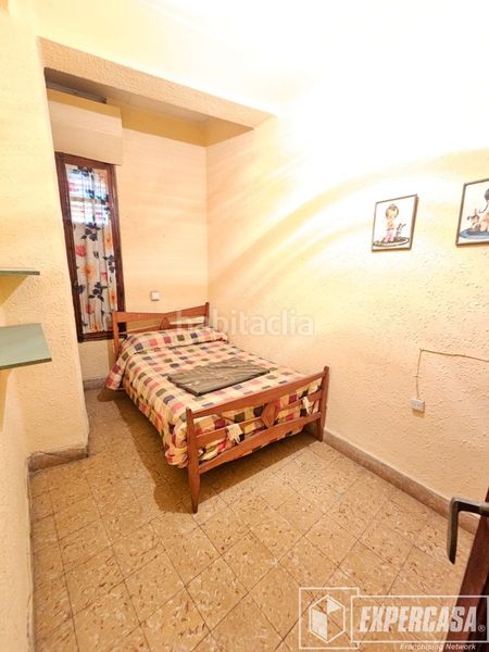 Foto 220855fa-70ab-4f35-bf4b-be40dcd6816f. Edifici a Silla