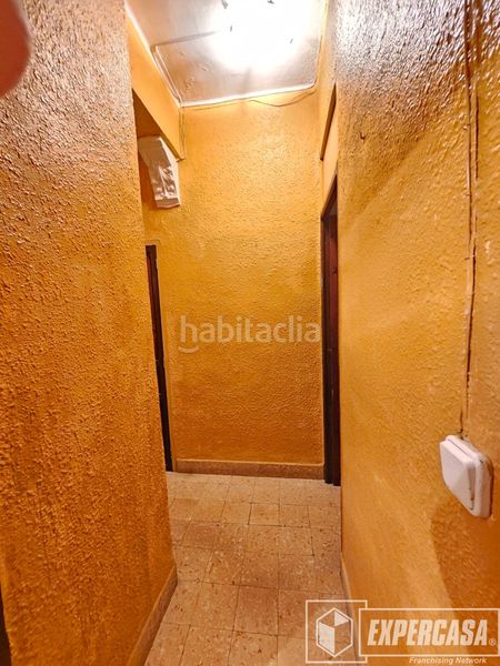 Foto 9a22e450-91c3-4cec-81cc-1f4894a1c146. Edifici a Silla