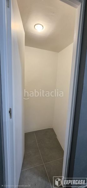 Foto c8bcda36-4b24-44ba-b336-b5b08e606a1a. Local comercial a Silla