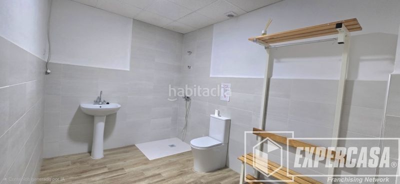 Foto fbe9747a-0899-450d-9796-35f3cce323f5. Local comercial a Silla