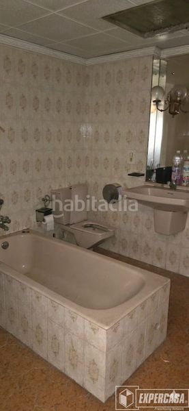 Foto 705c3941-564b-4104-b640-49d14321c696. Edificio en Silla
