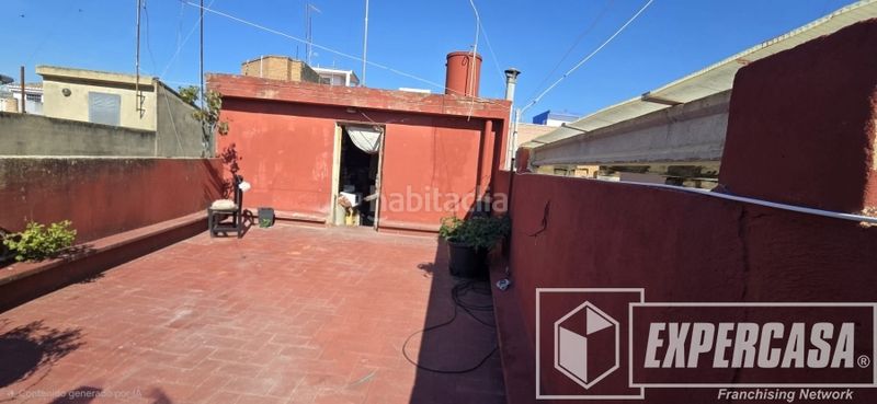 Foto 8bce8990-7348-4820-b89c-f05c59bb59aa. Edificio en Silla
